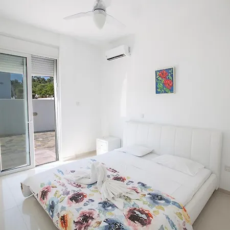 Beautiful 5 Star Holiday In A Prime Location In Protaras, Book Early To Secure Your Dates, 1230 Villa Protaras
