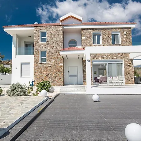Beautiful 5 Star Holiday In A Prime Location In Protaras, Book Early To Secure Your Dates, 1230 * Protaras