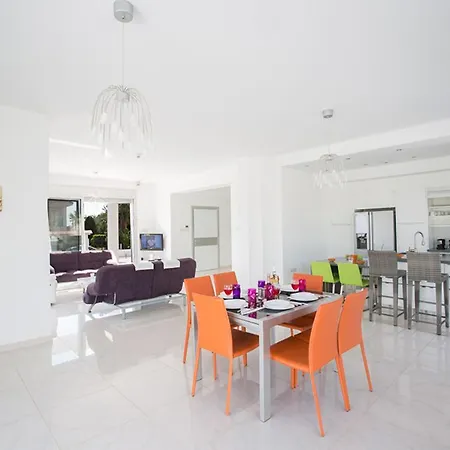 Villa Beautiful 5 Star Holiday In A Prime Location In Protaras, Book Early To Secure Your Dates, 1230 *