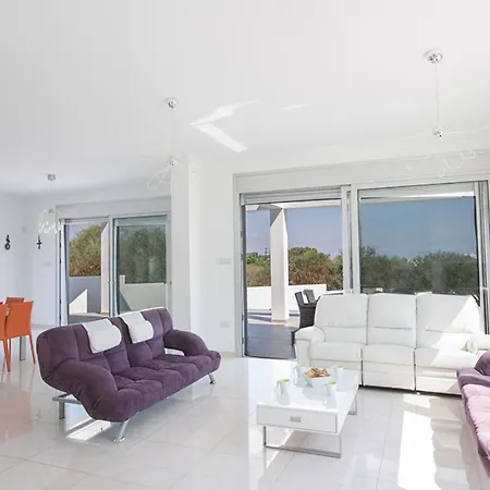 Beautiful 5 Star Holiday In A Prime Location In Protaras, Book Early To Secure Your Dates, 1230 Villa Protaras