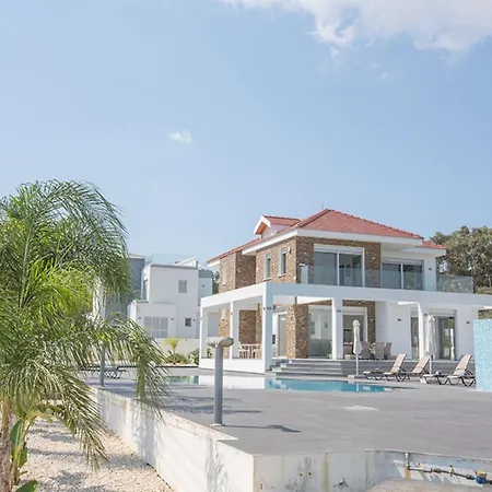 Βίλα Beautiful 5 Star Holiday In A Prime Location In Protaras, Book Early To Secure Your Dates, 1230