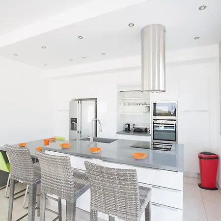 Beautiful 5 Star Holiday In A Prime Location In Protaras, Book Early To Secure Your Dates, 1230 Πρωταράς