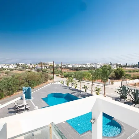Beautiful 5 Star Holiday In A Prime Location In Protaras, Book Early To Secure Your Dates, 1230 Πρωταράς