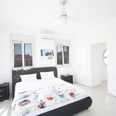 Beautiful 5 Star Holiday In A Prime Location In Protaras, Book Early To Secure Your Dates, 1230 Villa *