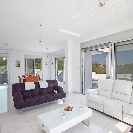 Beautiful 5 Star Holiday In A Prime Location In Protaras, Book Early To Secure Your Dates, 1230 Villa Protaras